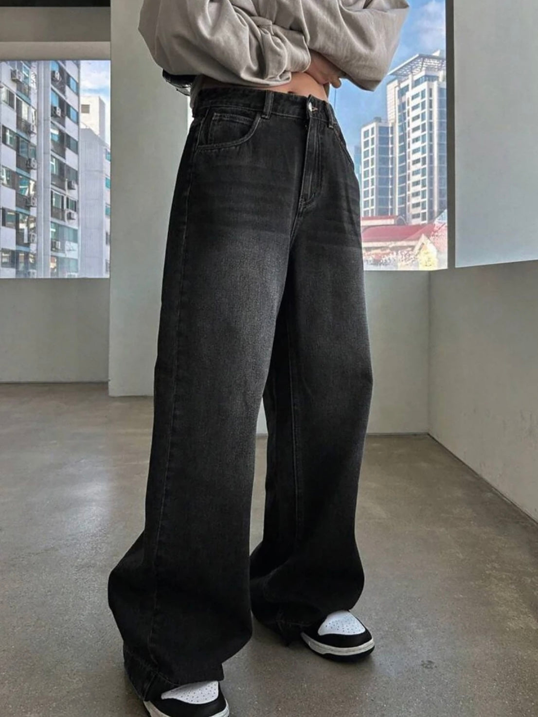 BLACK WASH DENIM